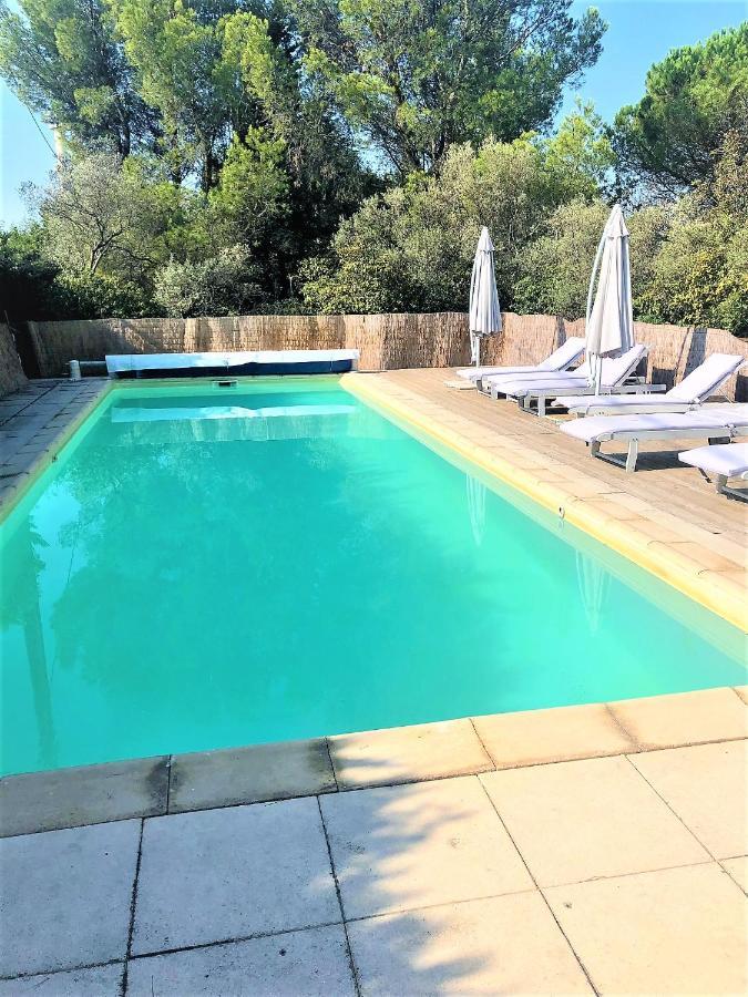 Les Calades - Piscine, Parc, Parking Arles Exterior foto